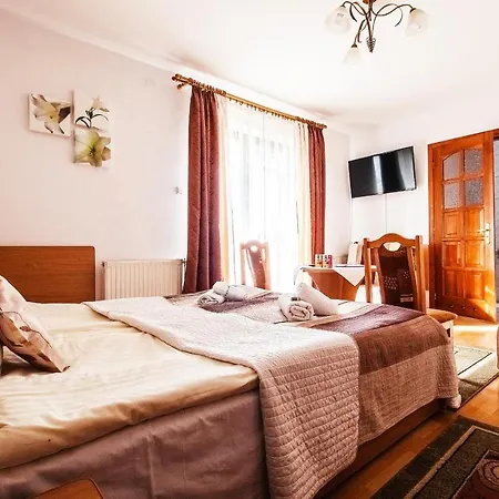 Pod Jemiola Bed & Breakfast