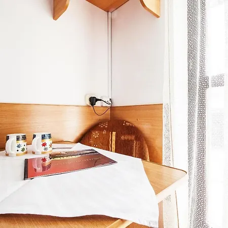 Pod Jemiola Bed & Breakfast