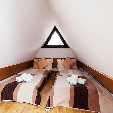 Pod Jemiola 3*