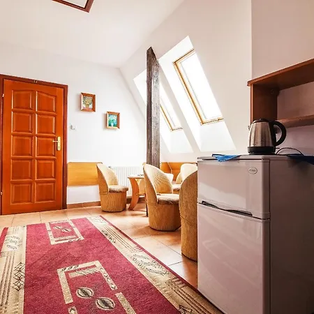 Pod Jemiola 3*